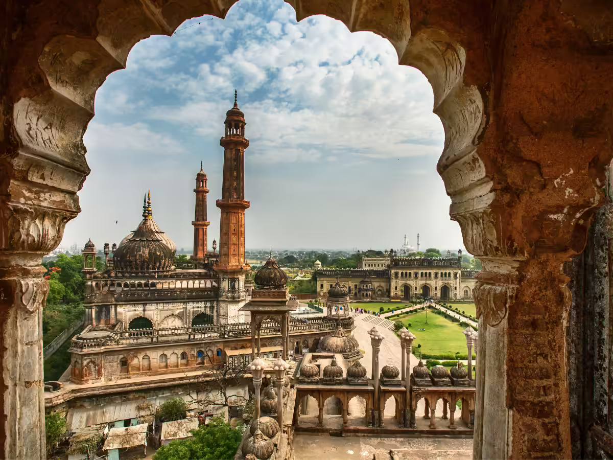 Delhi – Lucknow