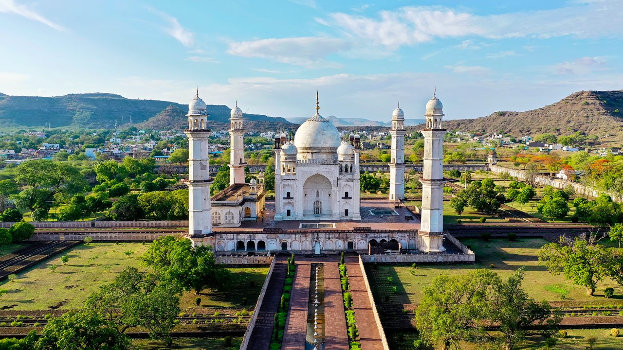 Bibi Ka Maqbara in Aurangabad