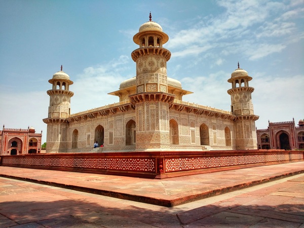 Itmad-Ud-Daulah Tomb in Agra