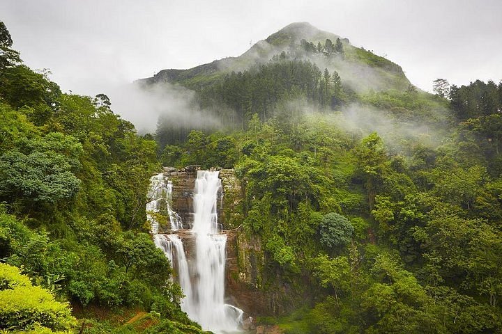 Ramboda Waterfall in Sri Lanka